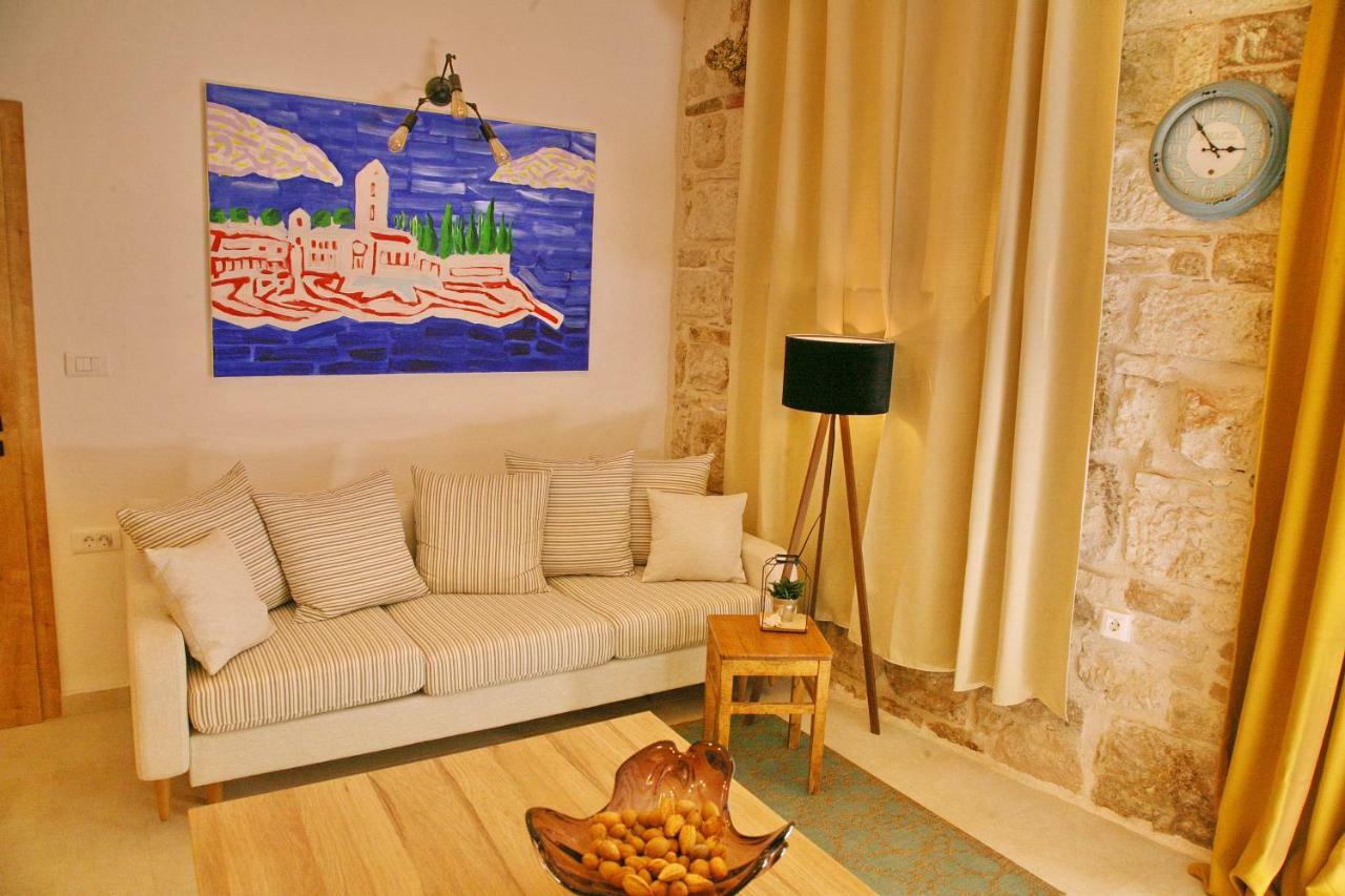 House Bava Hotel Vis Exterior photo